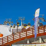 Volga Loira Senna - Happy Rentals